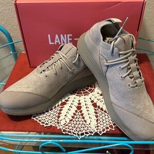 New in box. Lane-Wight Sneakers. Mens or women’s. 1003